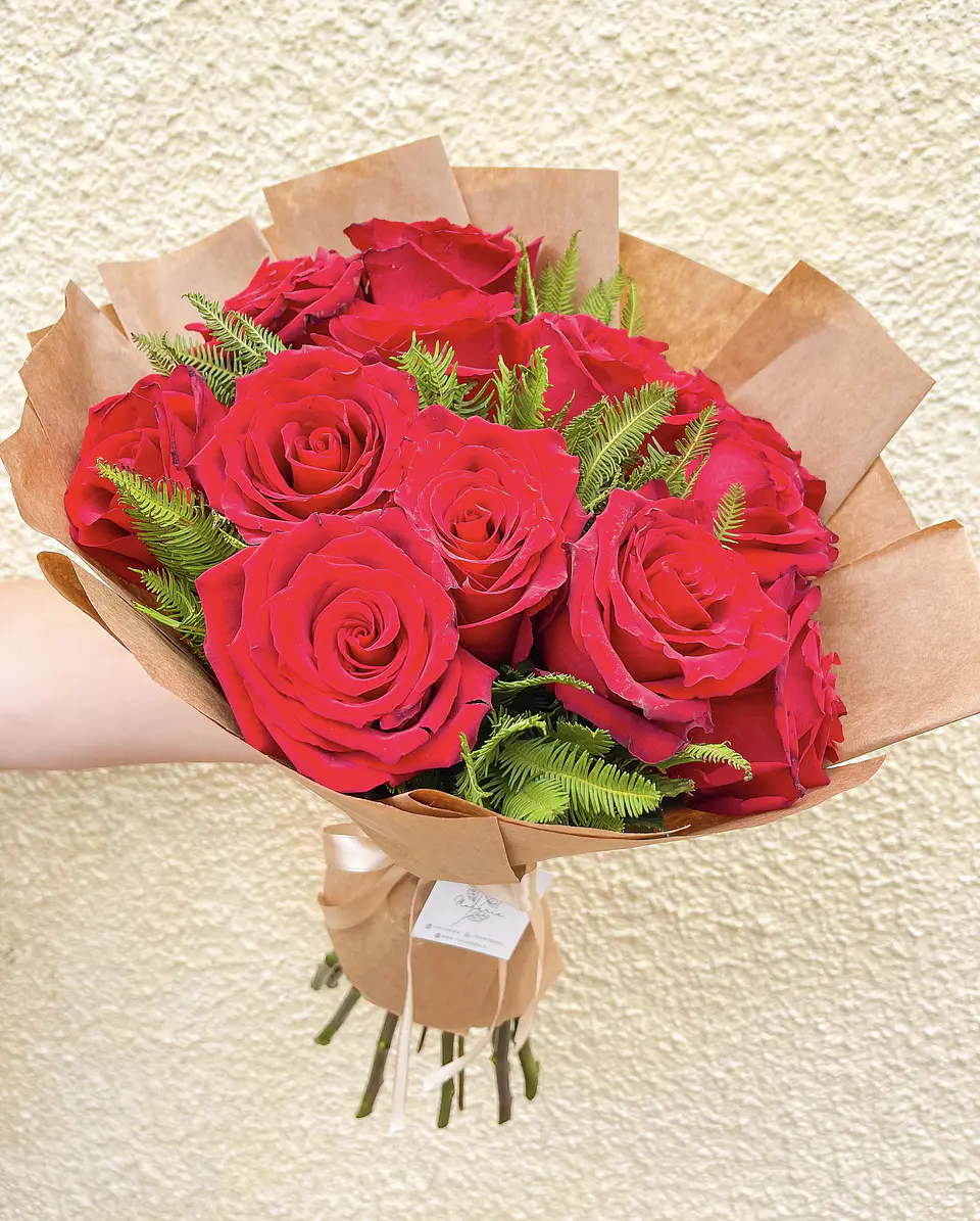 Ramo 12 rosas rojas  1