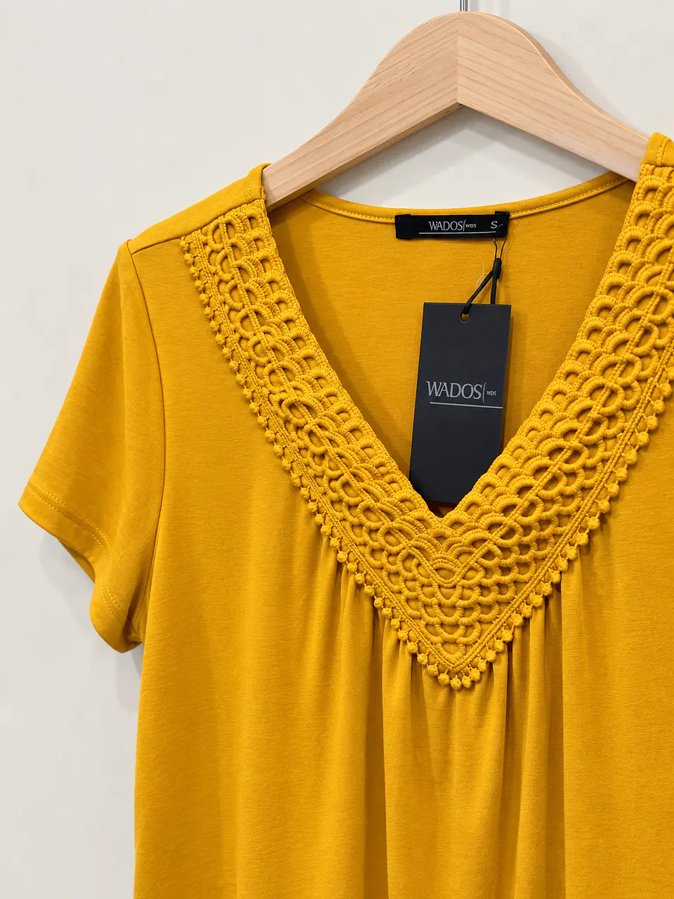 Blusa manga corta Mostaza Wados 2