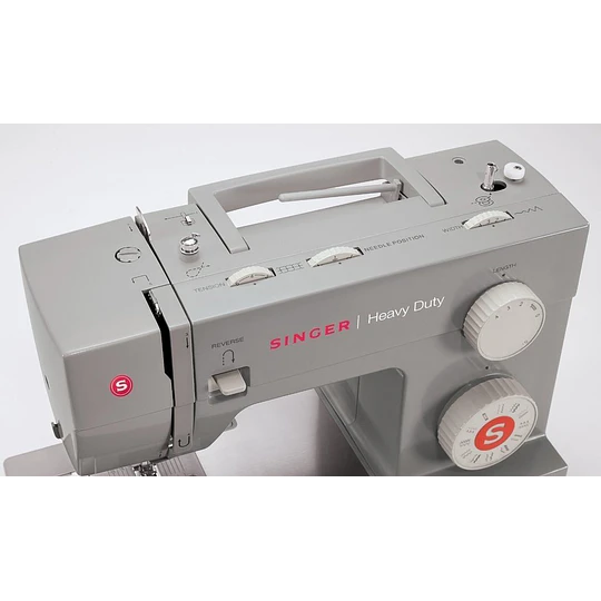 MAQUINA SINGER 4423