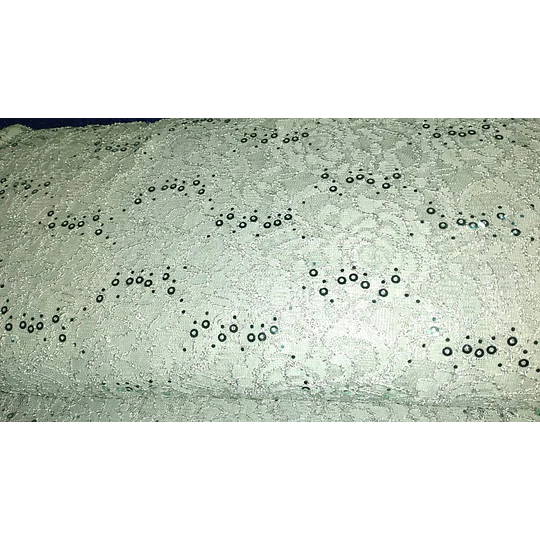 ENCAJE MACRAME LENTEJUELA 