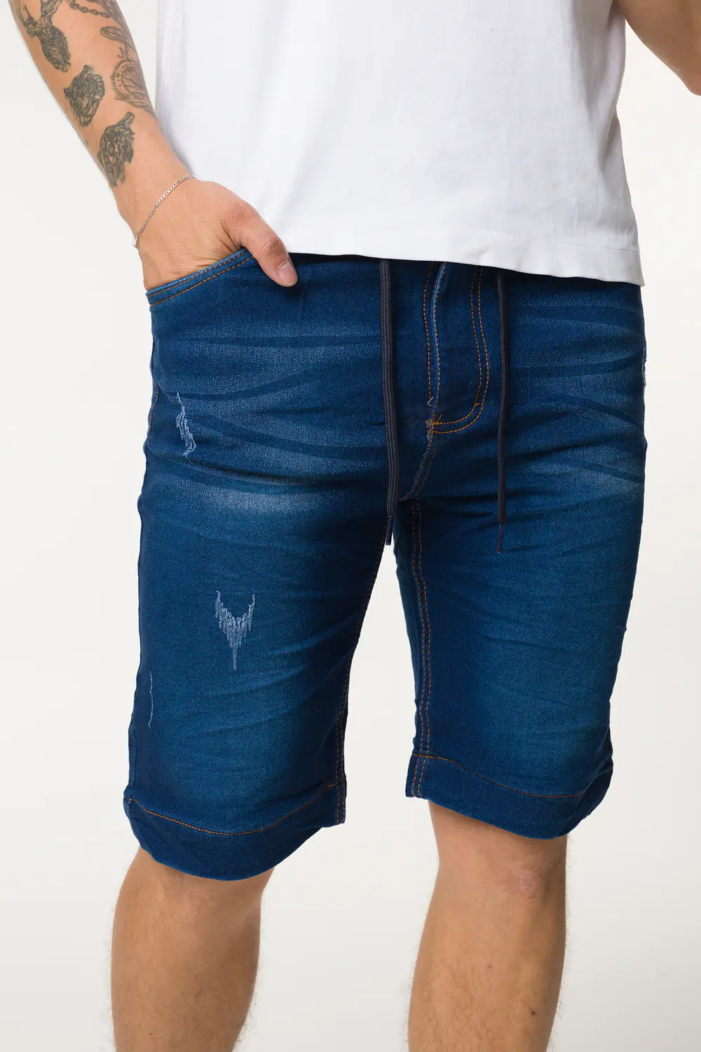 BERMUDA JOGGER TONO MAS QUE MEDIO