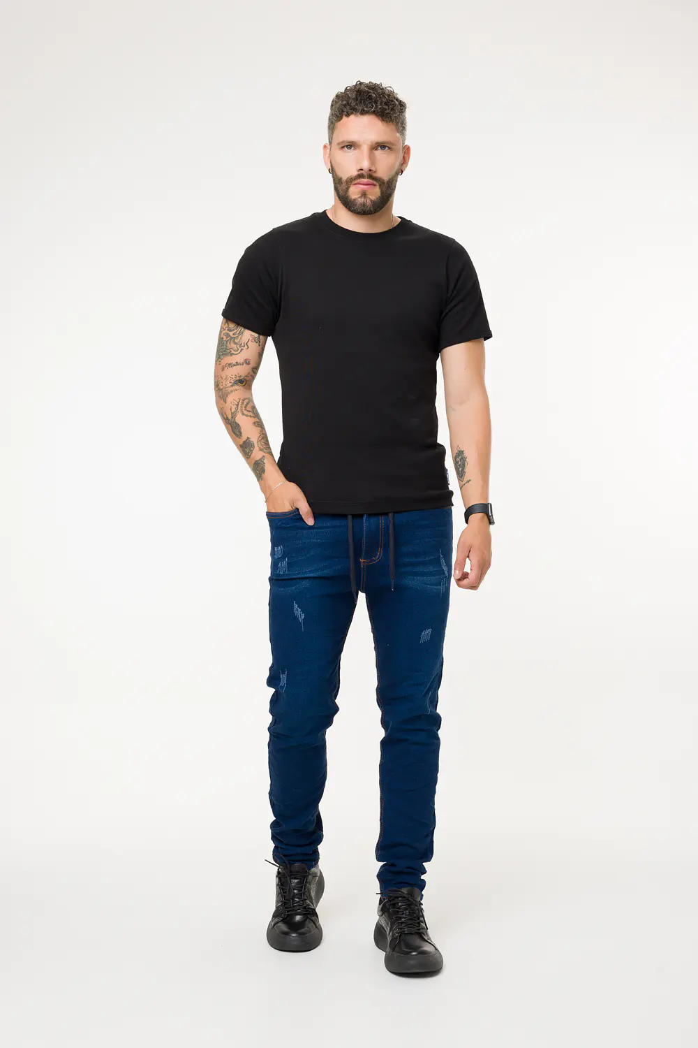 JOGGER TONO MAS QUE MEDIO 6