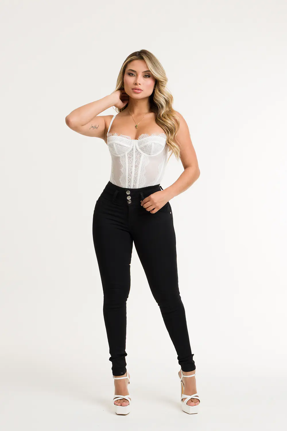 PRETINA ANCHA CON BOLSILLO TONO NEGRO