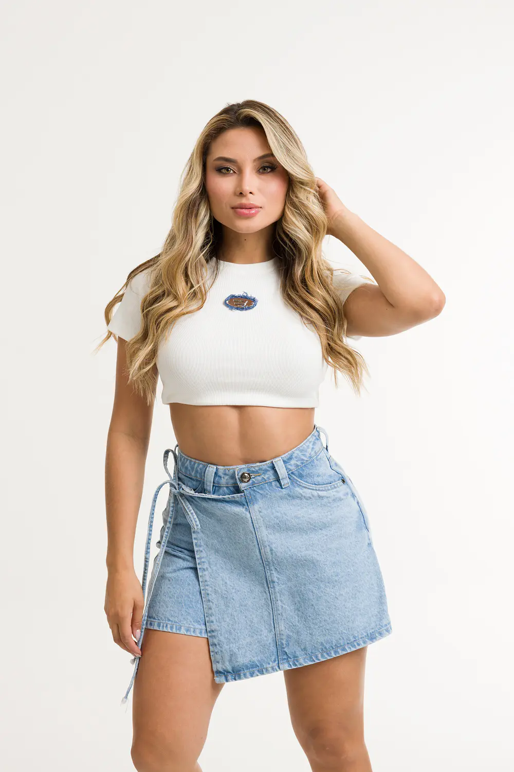 2023 FALDA SHORT TONO CLARO 3