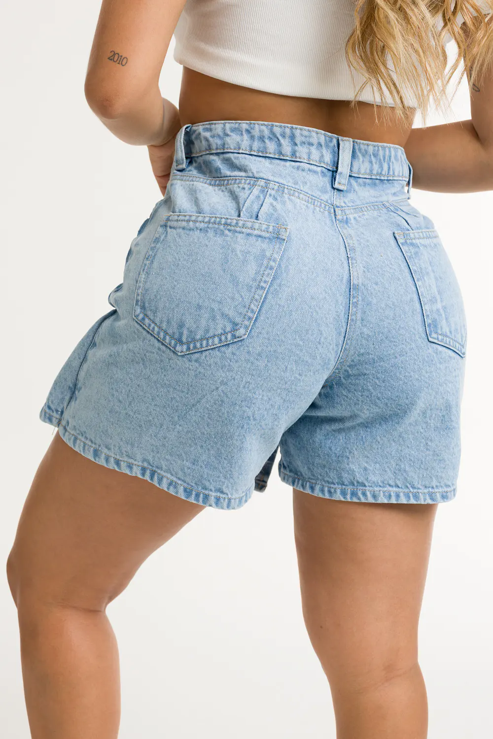 2023 FALDA SHORT TONO CLARO 6