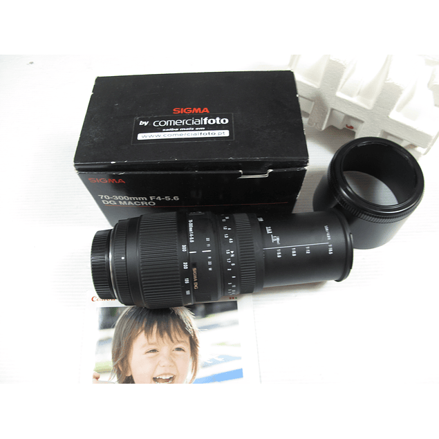 Sigma / Nikon 70-300 Full-Frame na Caixa quase sem uso para todas as Nikon