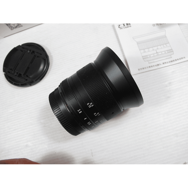 Fujifilm 12mm 2.8 II  7 Artesians Só usada 1 vez em teste na caixa