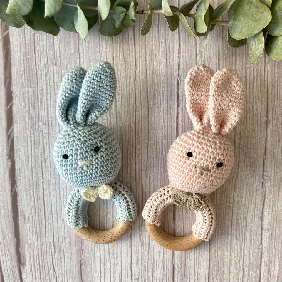 Mordedor de Crochet Conejo Blanco 2