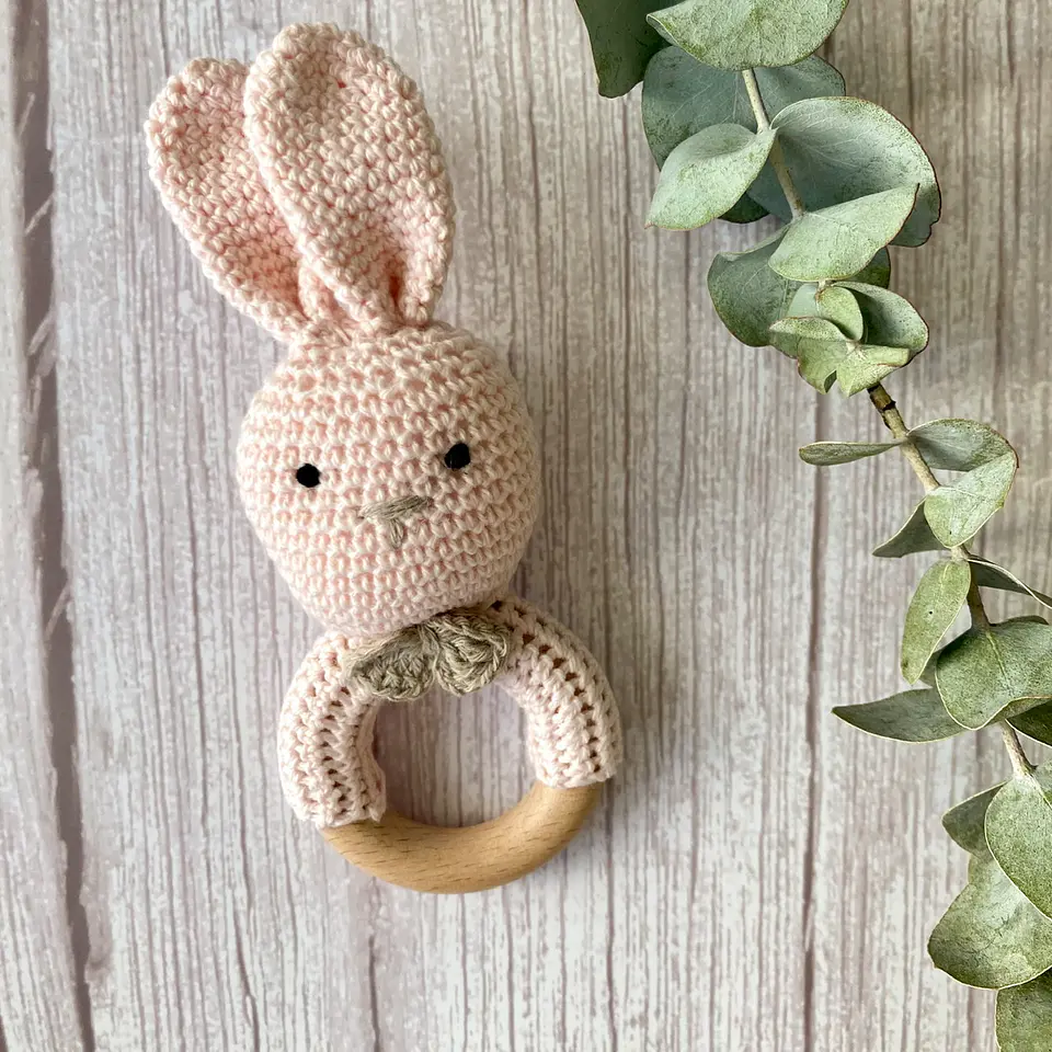 Mordedor de Crochet Conejo Blanco 4