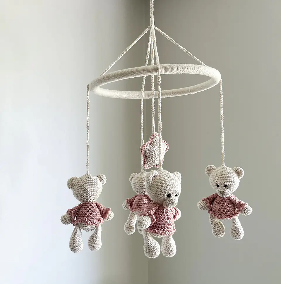Móvil Ositas Crochet 5