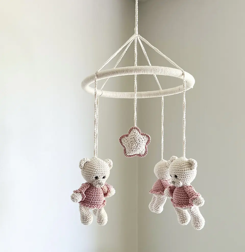 Móvil Ositas Crochet 2