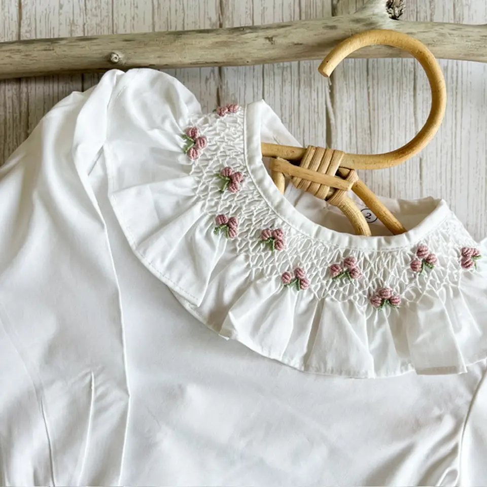 Blusa Amelia Punto Smock 4