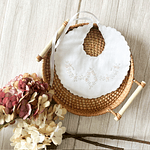 Babero Bordado Aurora