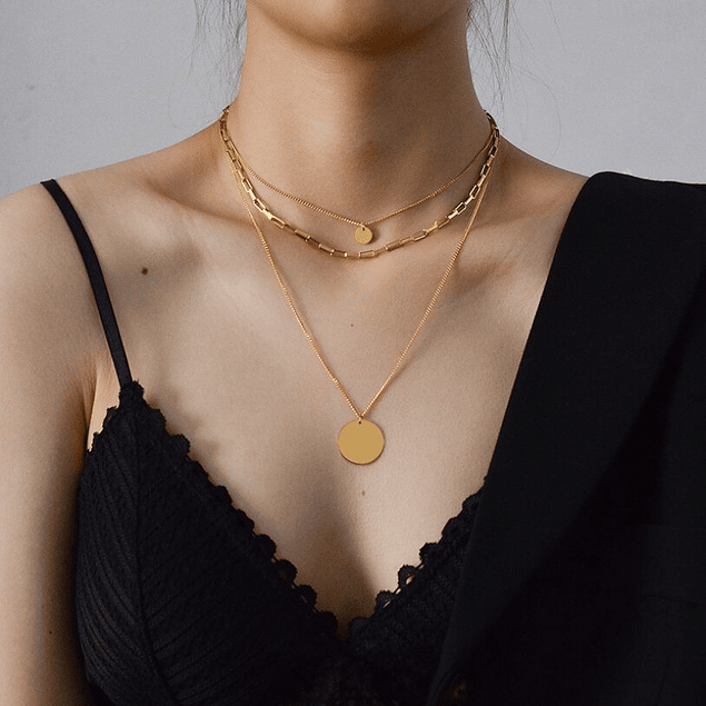 Collar Diseño Doble Gargantilla y Círculos Dorados
