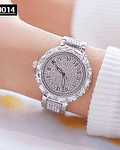 Reloj con efecto diamante en acero y piedras brillantes