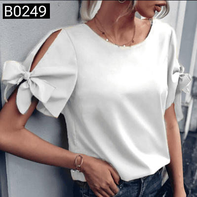 Blusa de moda con anudado en las mangas