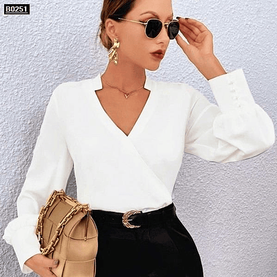 Blusa de moda con escote cruzado