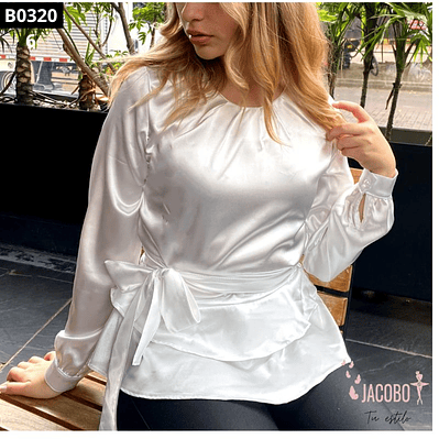 Blusa Satinada Con Boleros