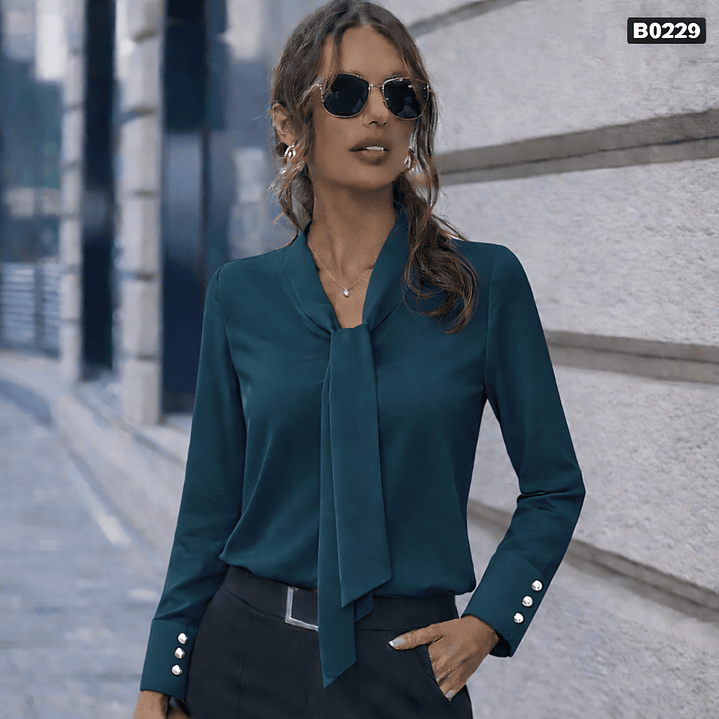 Blusa elegante con cuello anudado 3