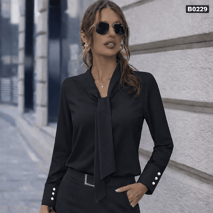 Blusa elegante con cuello anudado 4