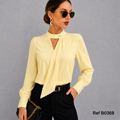 Blusa Elegante Con Escote y detalle en el cuello