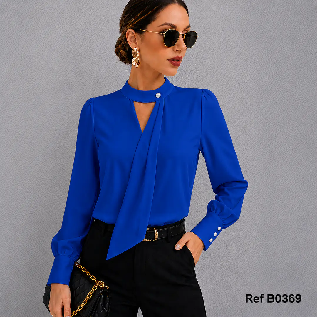 Blusa Elegante Con Escote y detalle en el cuello 3
