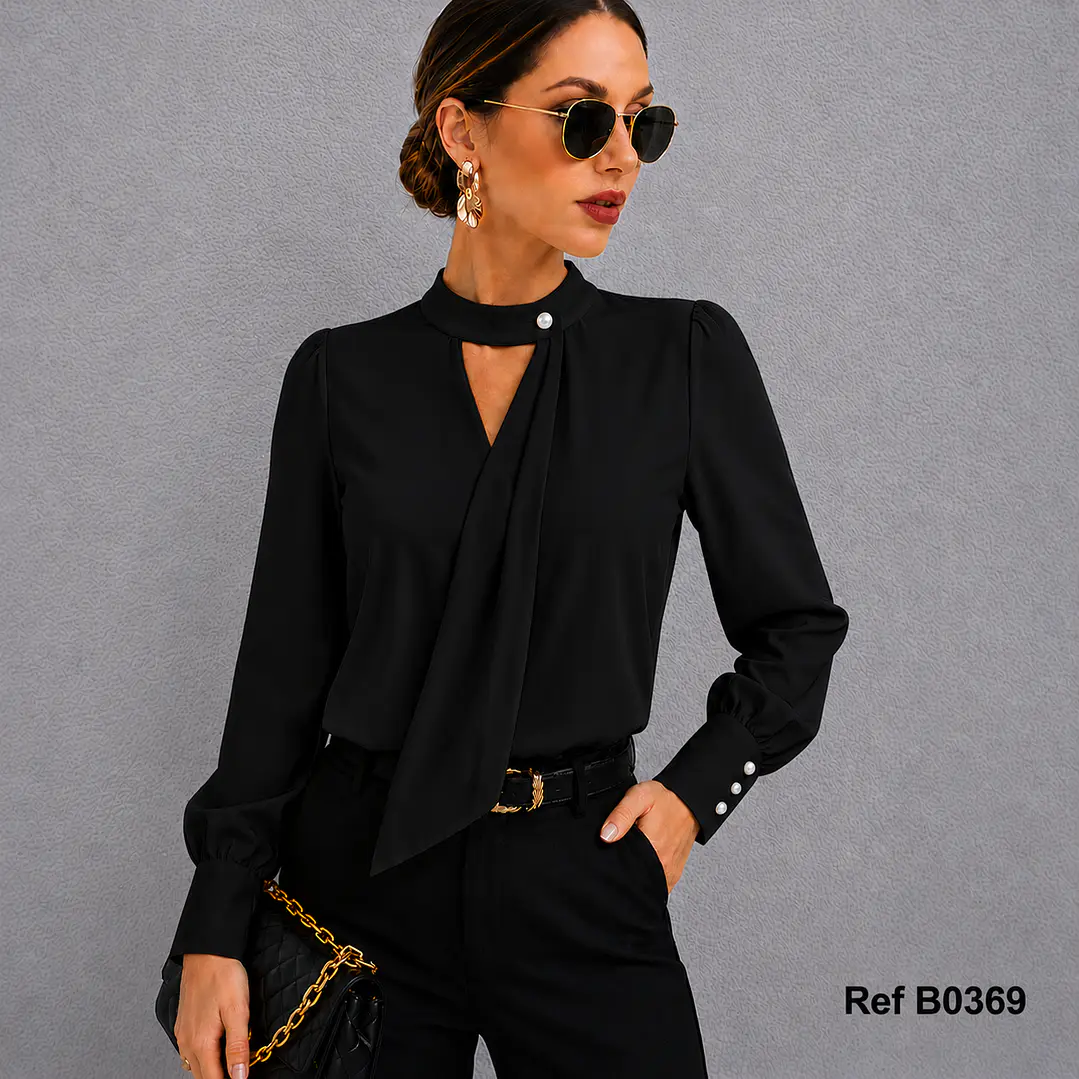 Blusa Elegante Con Escote y detalle en el cuello 5