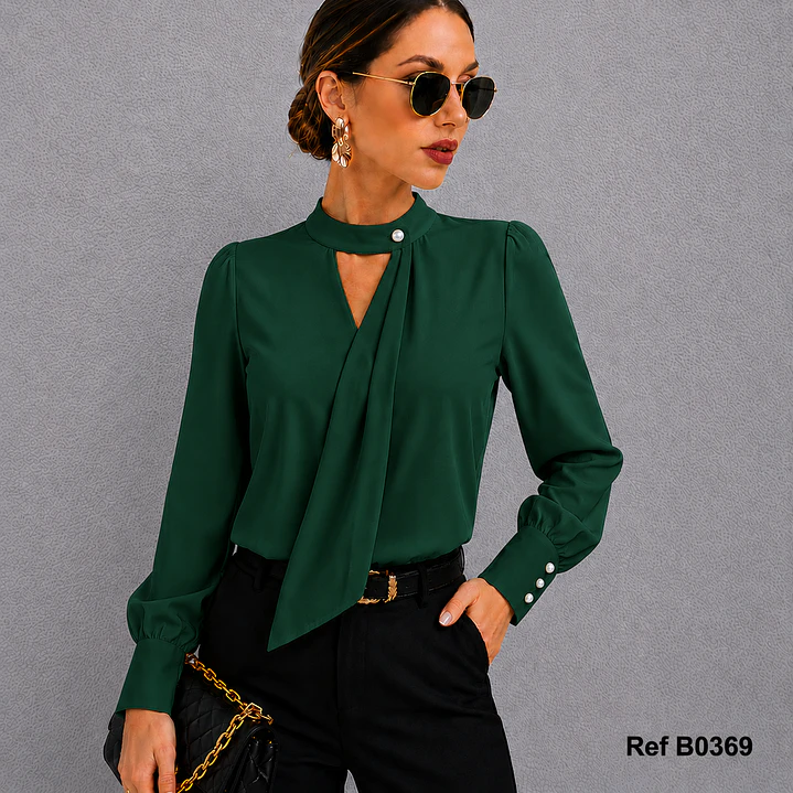 Blusa Elegante Con Escote y detalle en el cuello 10