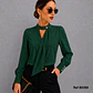 Blusa Elegante Con Escote y detalle en el cuello - Miniatura 10