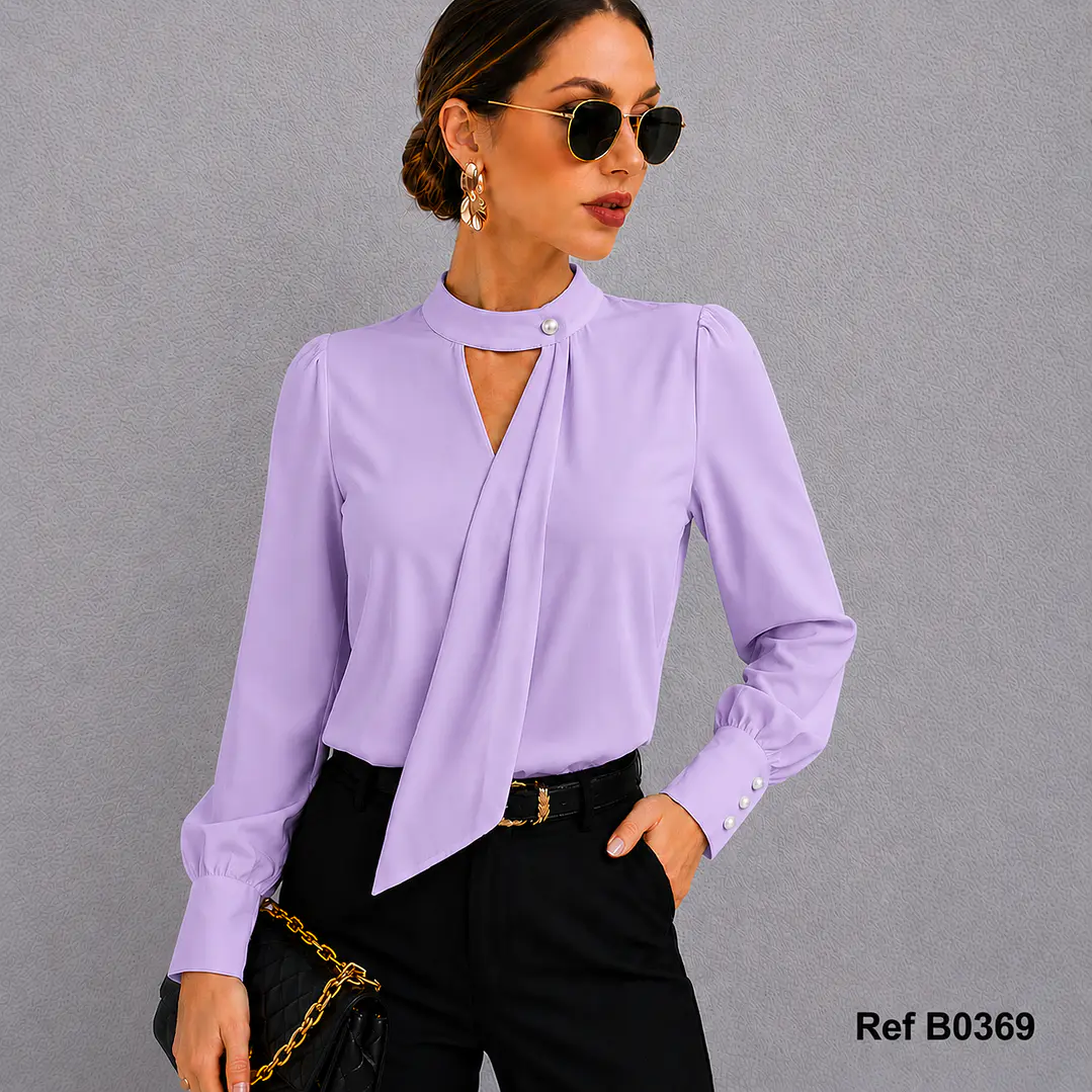 Blusa Elegante Con Escote y detalle en el cuello 11