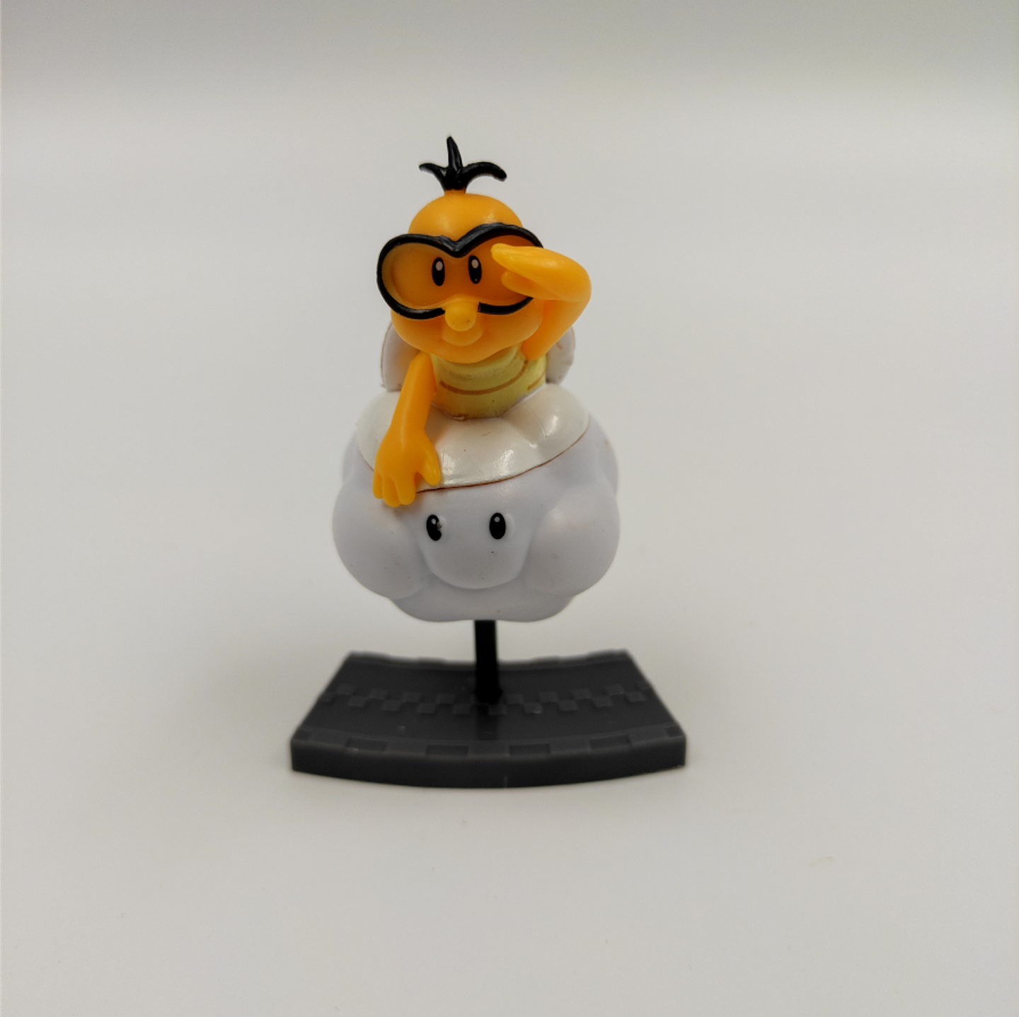 Figura Lakitu Super Mario Juguetes Colección Niños Juguetería 2