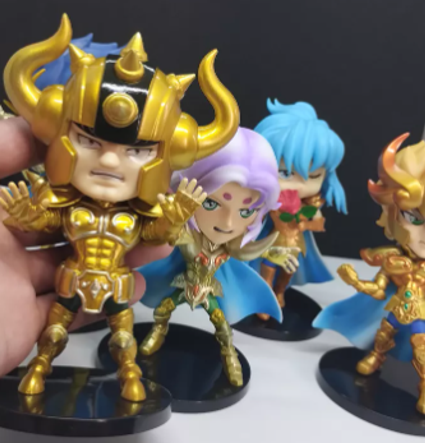 Figuras Caballeros del Zodiaco Dorado 2