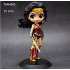 Mujer Maravilla Figura Con base  4