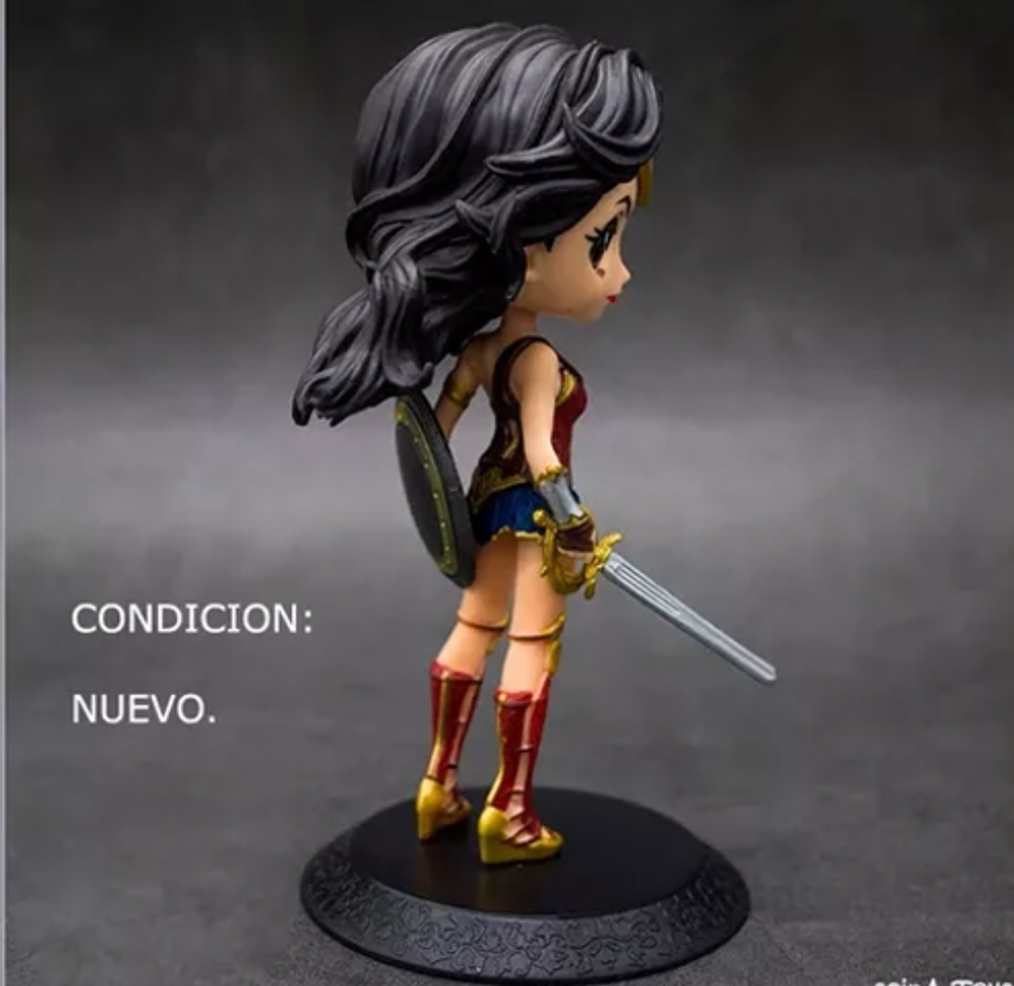 Mujer Maravilla Figura Con base  2