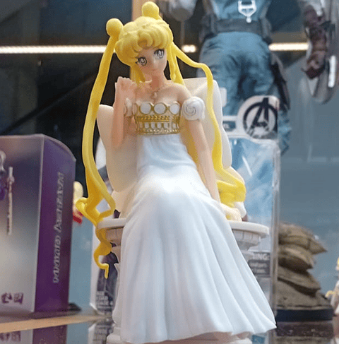 Sailor Moon Sentada Princesa Serena