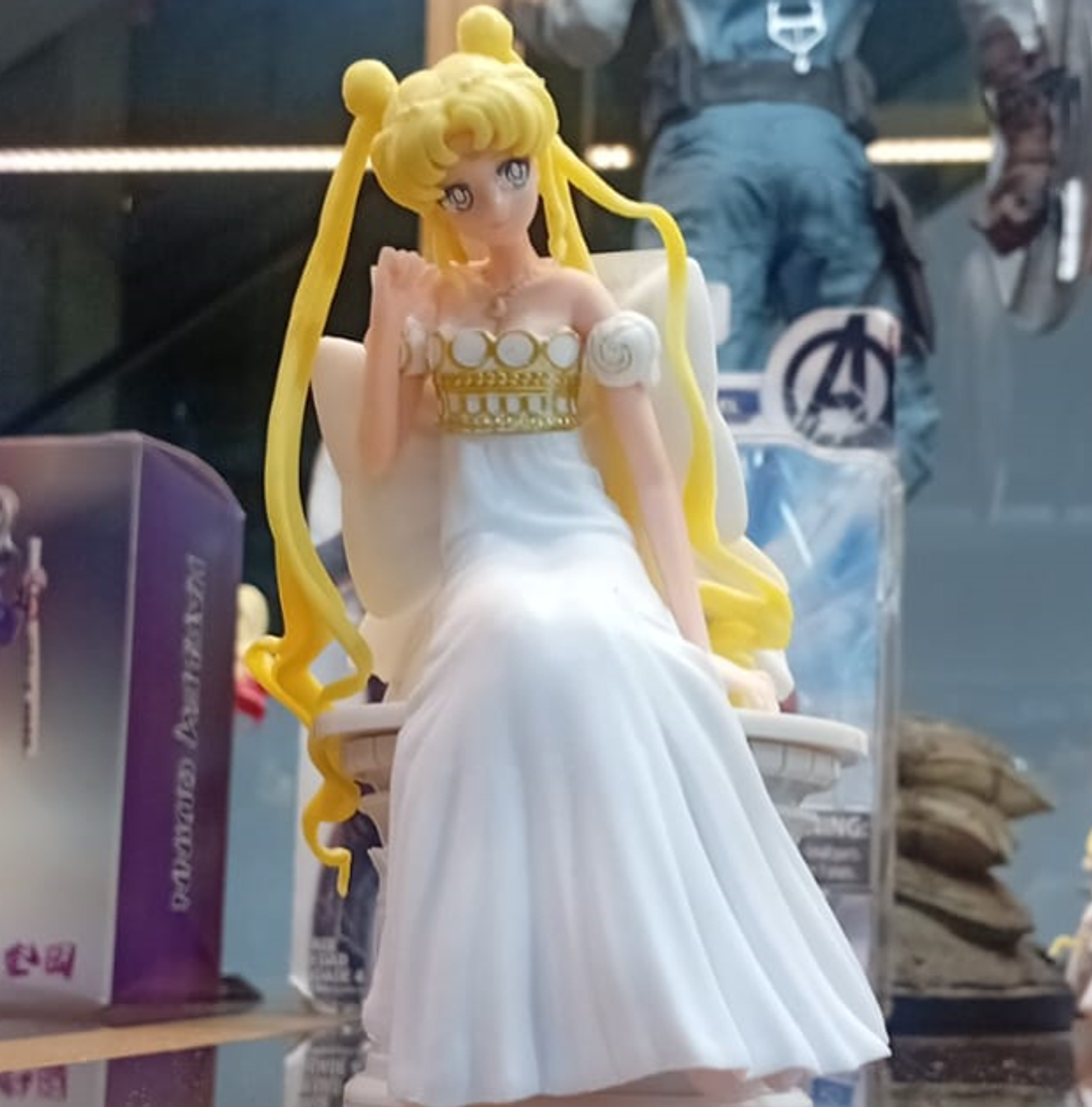 Sailor Moon Sentada Princesa Serena 1