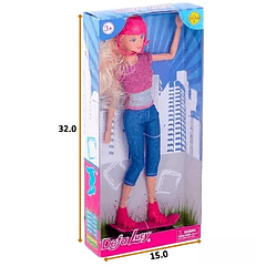 MUÑECA CON PATINETA