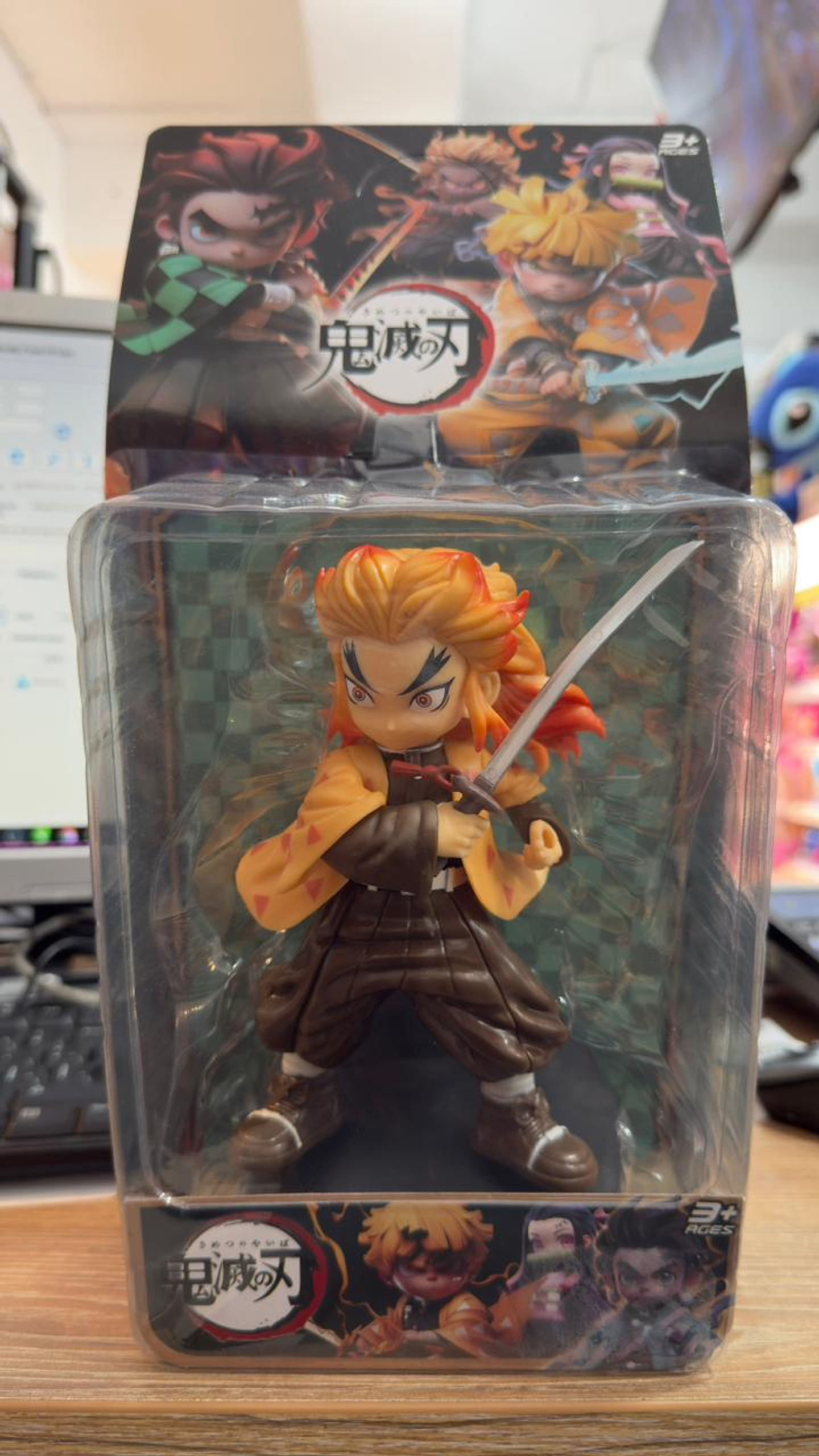 Kyojuro Rengoku Figura Demon Slayer Anime 3