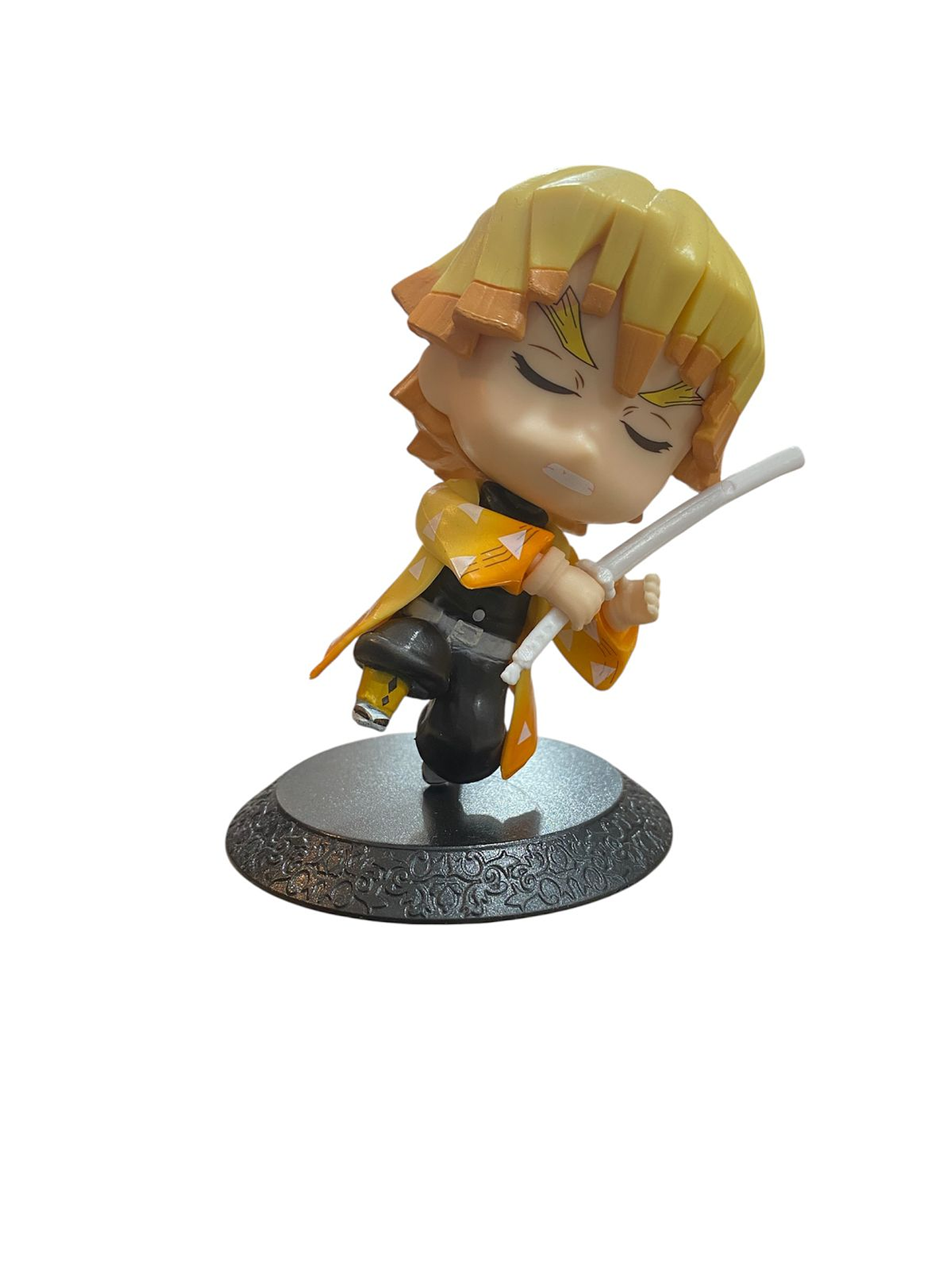 FIGURA ZENITSU AGATSUMA DEMON SLAYER 1