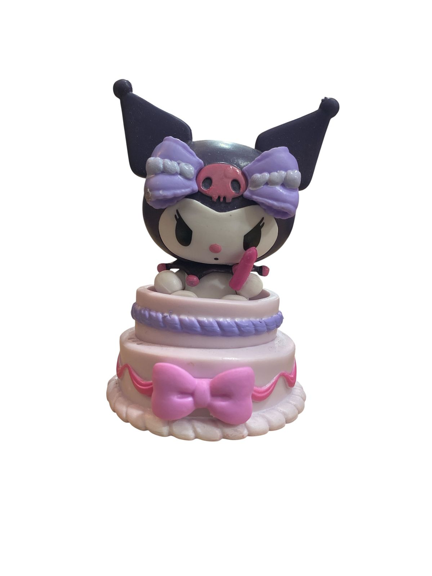 FIGURA KUROMI VERSIÓN FIESTA DE PASTEL 1