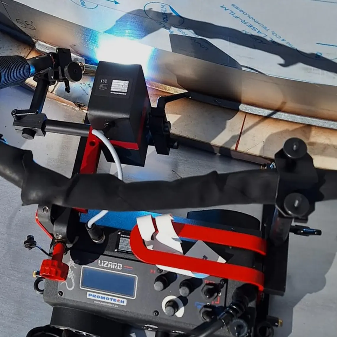 Tractor de Soldadura PROMOTECH LIZARD | Equipo Automático Programable para Soldadura Industrial 9