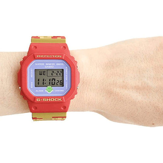 CASIO - G-SHOCK SUPER MARIO BROTHERS - DW-5600SMB-4