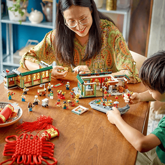 Lego Asia Exclusive | Family Reunion Celebration