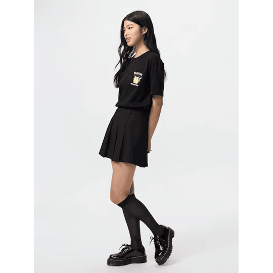 Preventa Polera Uniqlo Pokemon 30th anniversary - Chubby Pikachu - Tallas Japonesas