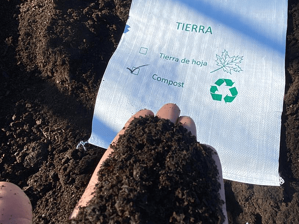 ¿Quieres resultados visibles en tu jardín o cultivo? La respuesta está en nuestra tierra compost.