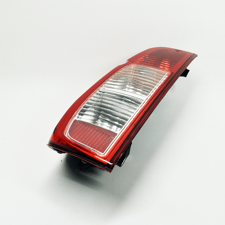 Farol Trasero Izquierdo Nissan Navara 2007-2013 YD25DDTI 3