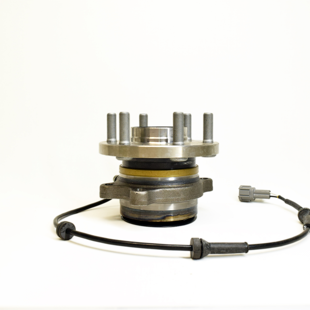 Maza Delantera 4x2 con Sensor – Nissan Navara 2.5 (2007–2013) -- Original Nissan México 2