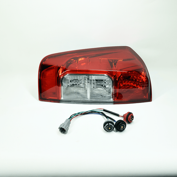 Farol Trasero Izquierdo Alternativo Nissan NP300 2.3 2015–2020 3