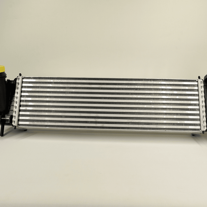 Radiador Intercooler Alternativo Nissan NP300 2.3 YS23 2015–2020 3