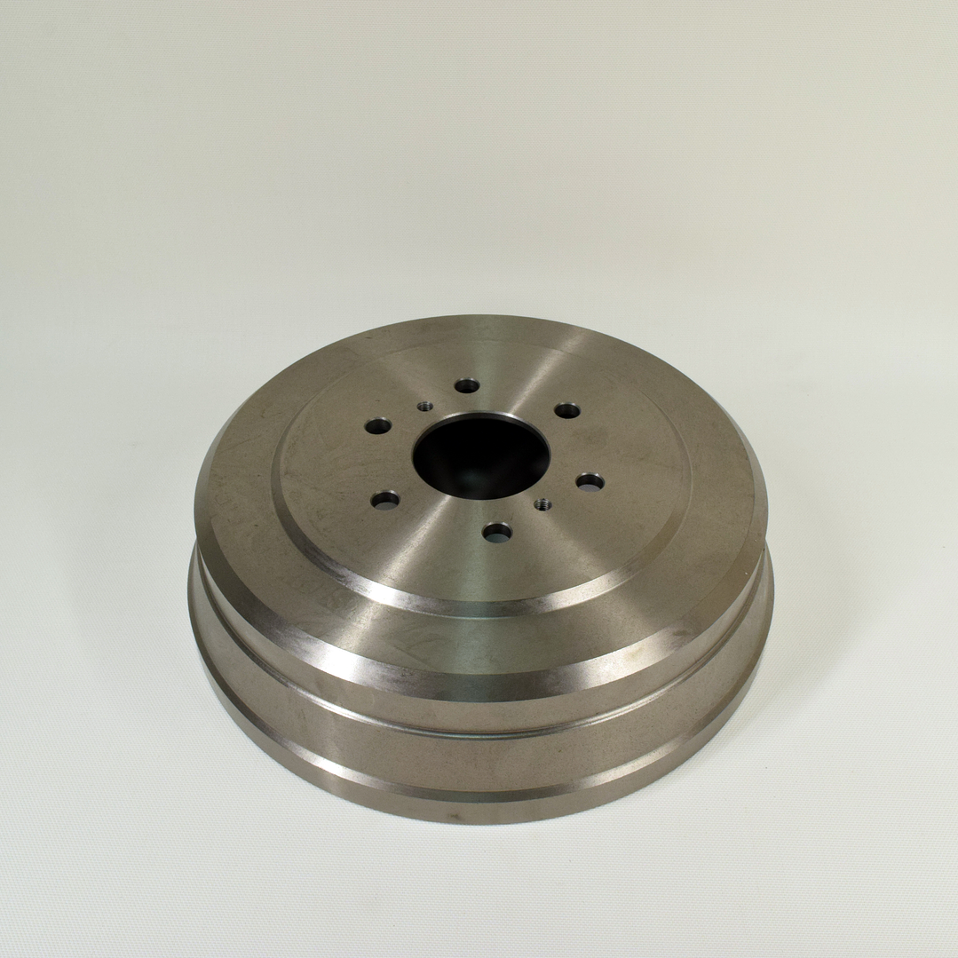 Tambor de Freno Trasero (Par – 2 Unidades) Alternativo Nissan NP300 2.3 YS23 / 2.5 QR25DE 1